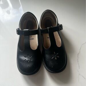 Mary Jane’s size 12.5 toddlers